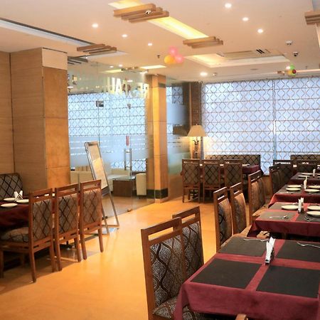 Modi Hotel & Resorts Pinjaur Extérieur photo