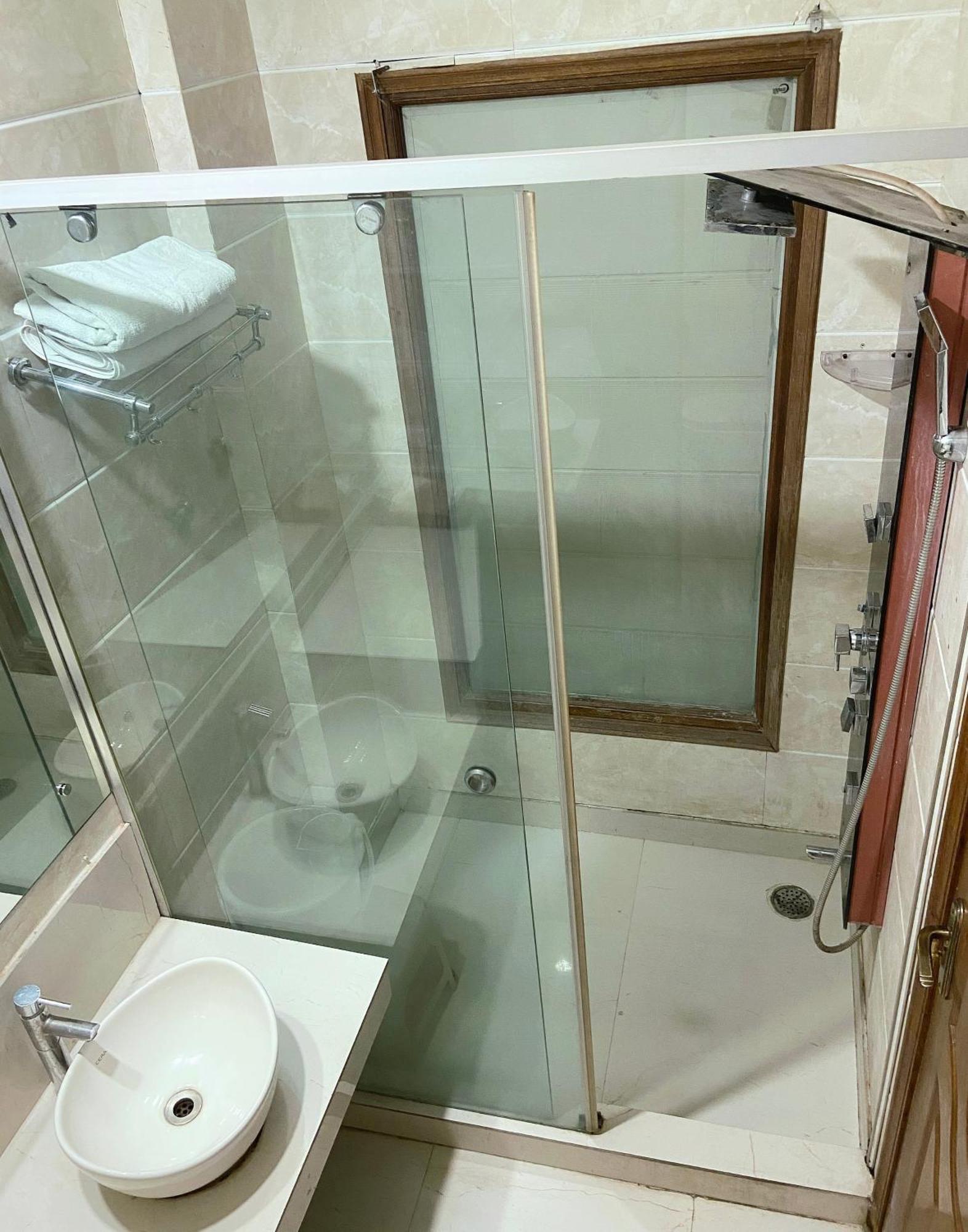 Modi Hotel & Resorts Pinjaur Extérieur photo