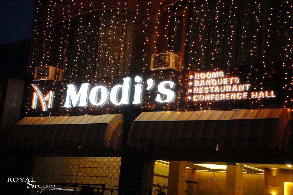 Modi Hotel & Resorts Pinjaur Extérieur photo