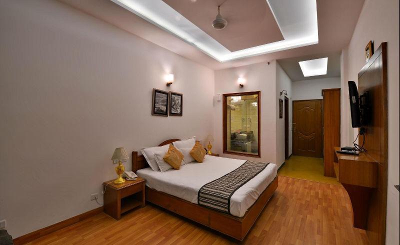 Modi Hotel & Resorts Pinjaur Extérieur photo